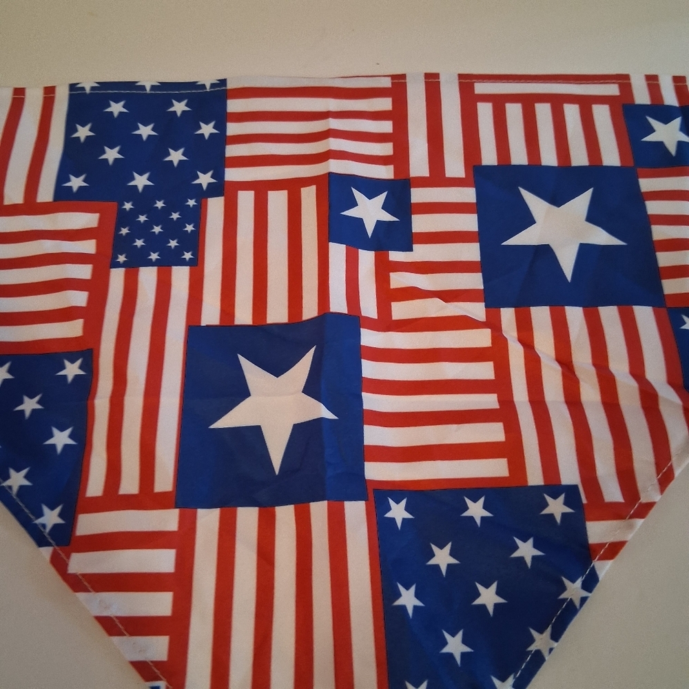 2 Patriotic Pet Bandanas - Picture 4 of 11